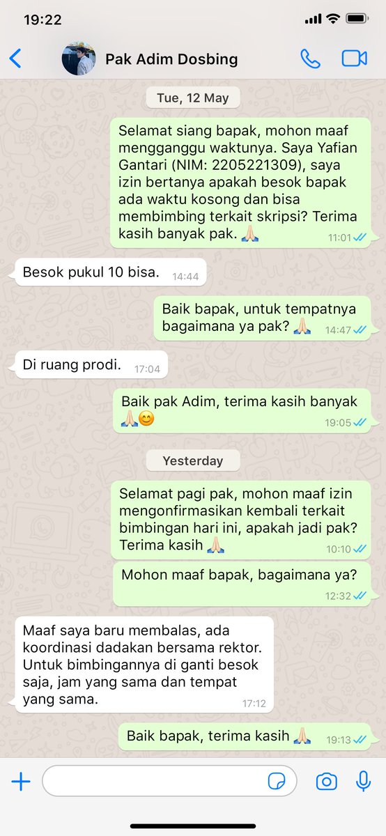 Clowider's tweet photo. #keonhyeon one tweet au.

Jujur janggal berani marah-marah ke dosen pembimbing, tapi ternyata... yaudahlah ya... https://t.co/J5Xsb7fj24