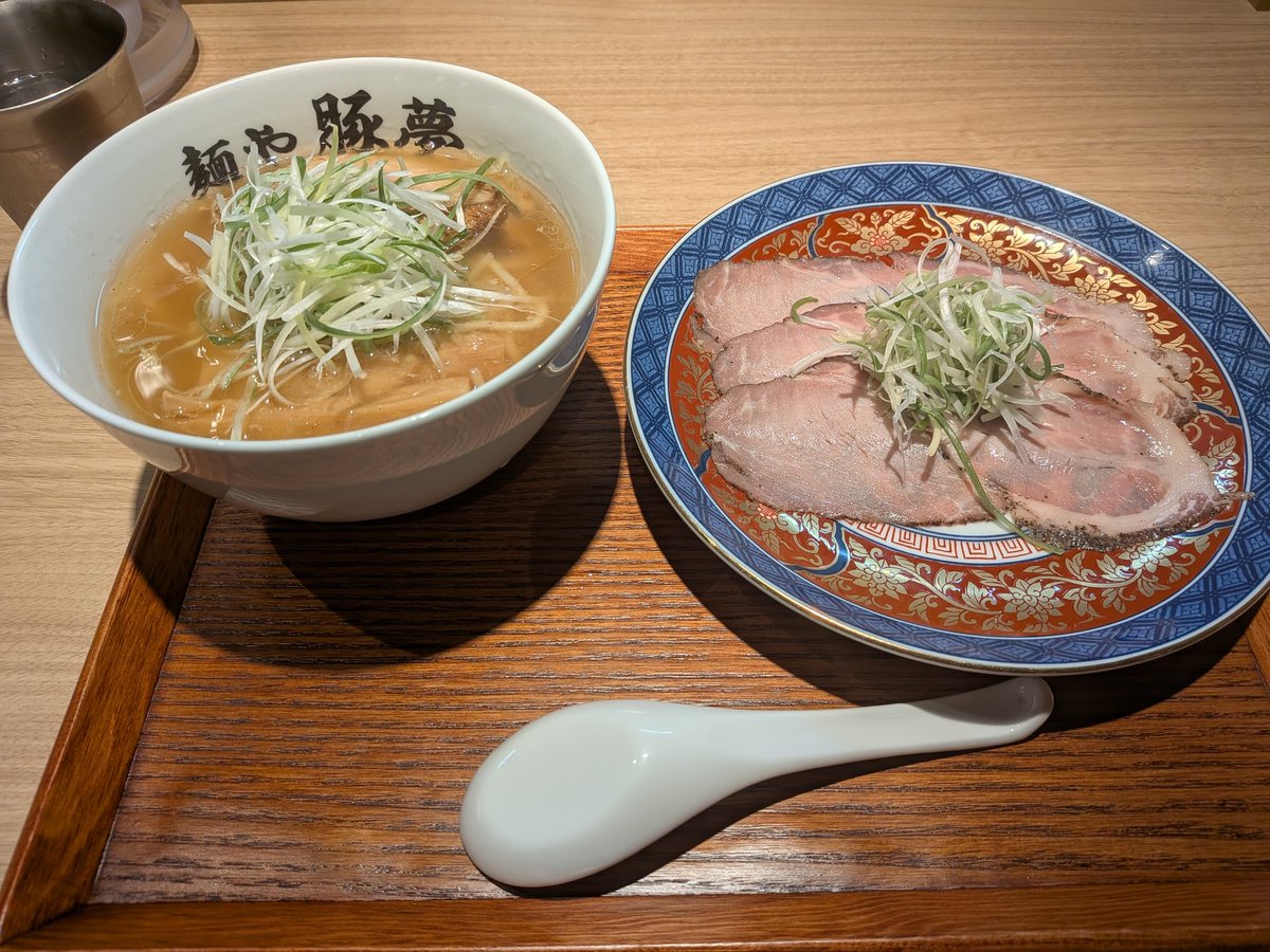 ka_ya86's tweet photo. ラーメンスタジアム行ってきました！

感想は最高の一言！

2店舗食べてみたー！ https://t.co/jwnW5FouRW