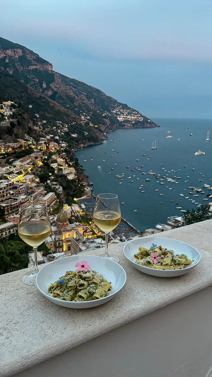 NaturalWorld515's tweet photo. Italian summer https://t.co/BXJ6GNnR0n