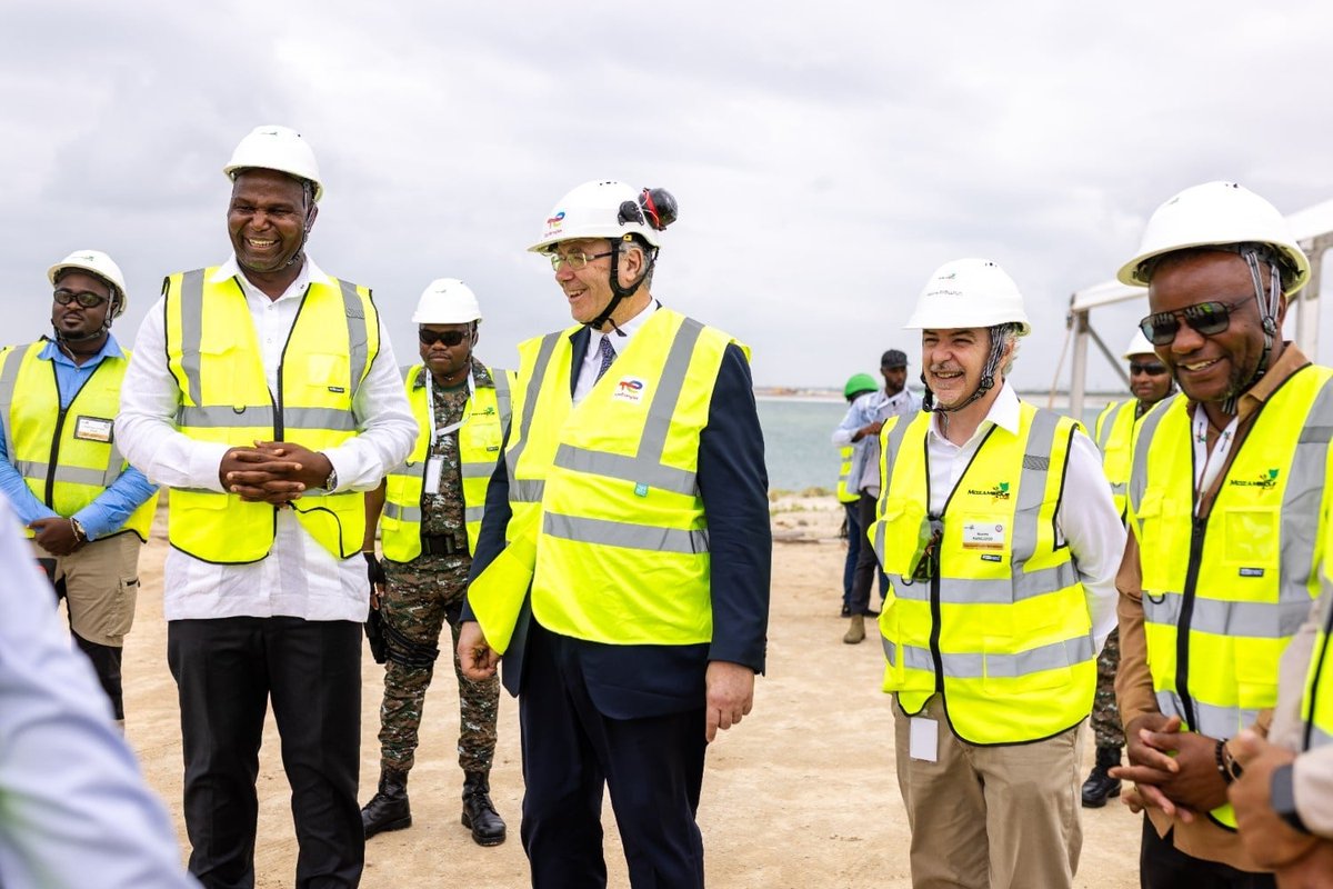 AfricanBizMag's tweet photo. Mozambique LNG as a viable alternative

Lower risk + Direct routes + Security guarantees + Global resilience + Just Transition

- Nearly 20% of global LNG moves through the Strait of Hormuz - one of the world’s most vulnerable chokepoints.

- Mozambique offers a direct Indian Ocean route, shortening supply paths to Asia and Europe.

- Mozambique’s offshore gas fields have a 13m tons capacity per annum

- The Mozambique LNG Project will supply 400m scf per day to the country’s market.

- With oil surging past $115/barrel, diversified routes matter.

Does Mozambique hold the key? Read our article to find out
https://t.co/UW7Xornfq0