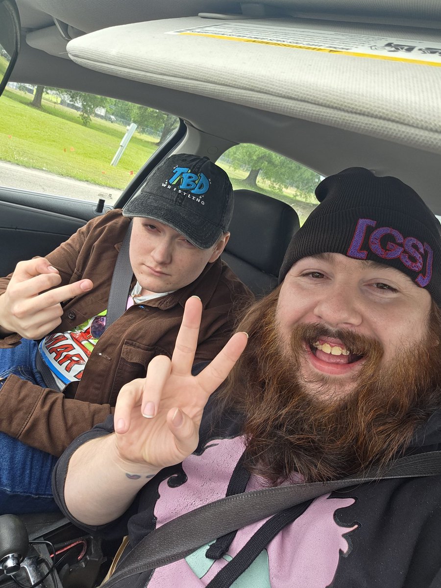 TylerElGuapo's tweet photo. I FOUND A @DonutCass https://t.co/pWqDlkOl2s