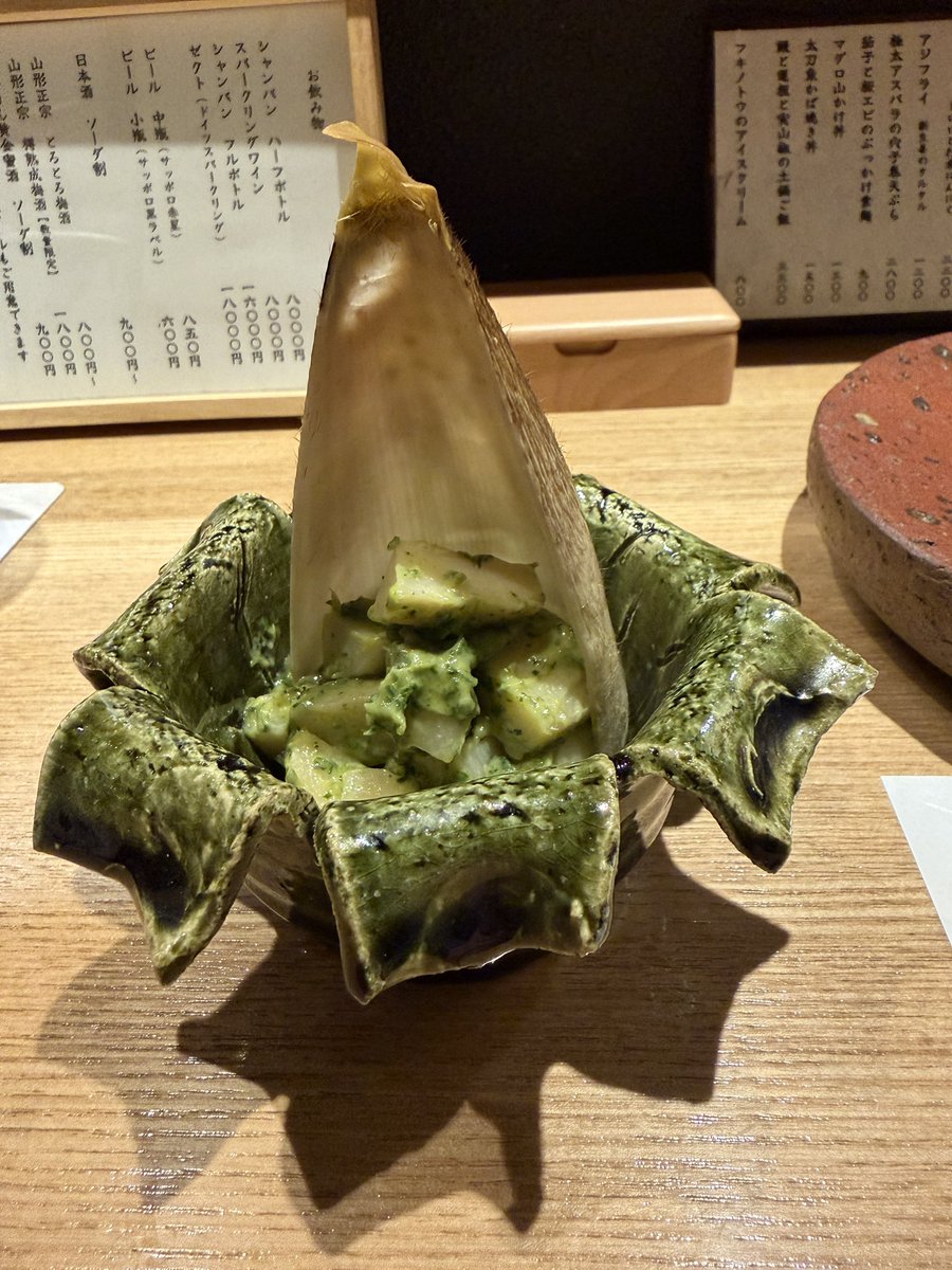 くまわ tweet media