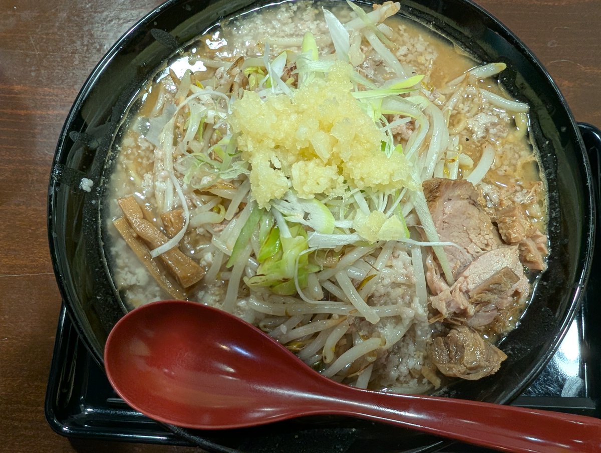 sR2wD2's tweet photo. #3SO 背脂にんにく
今日もおいしかった〜白飯インも欠かせない！
毎回食べ終わると名残りおしいんだよね〜今日のコンディションなら、もう1杯食べれた(笑) https://t.co/JCxrkjTwUS