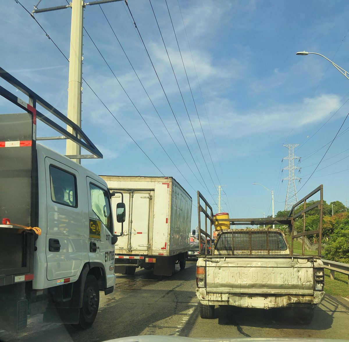 LdelC2's tweet photo. Nos cobrar caro por el tranque diario en corredor norte. @ENACorredoresPA https://t.co/BsAttBLvUu