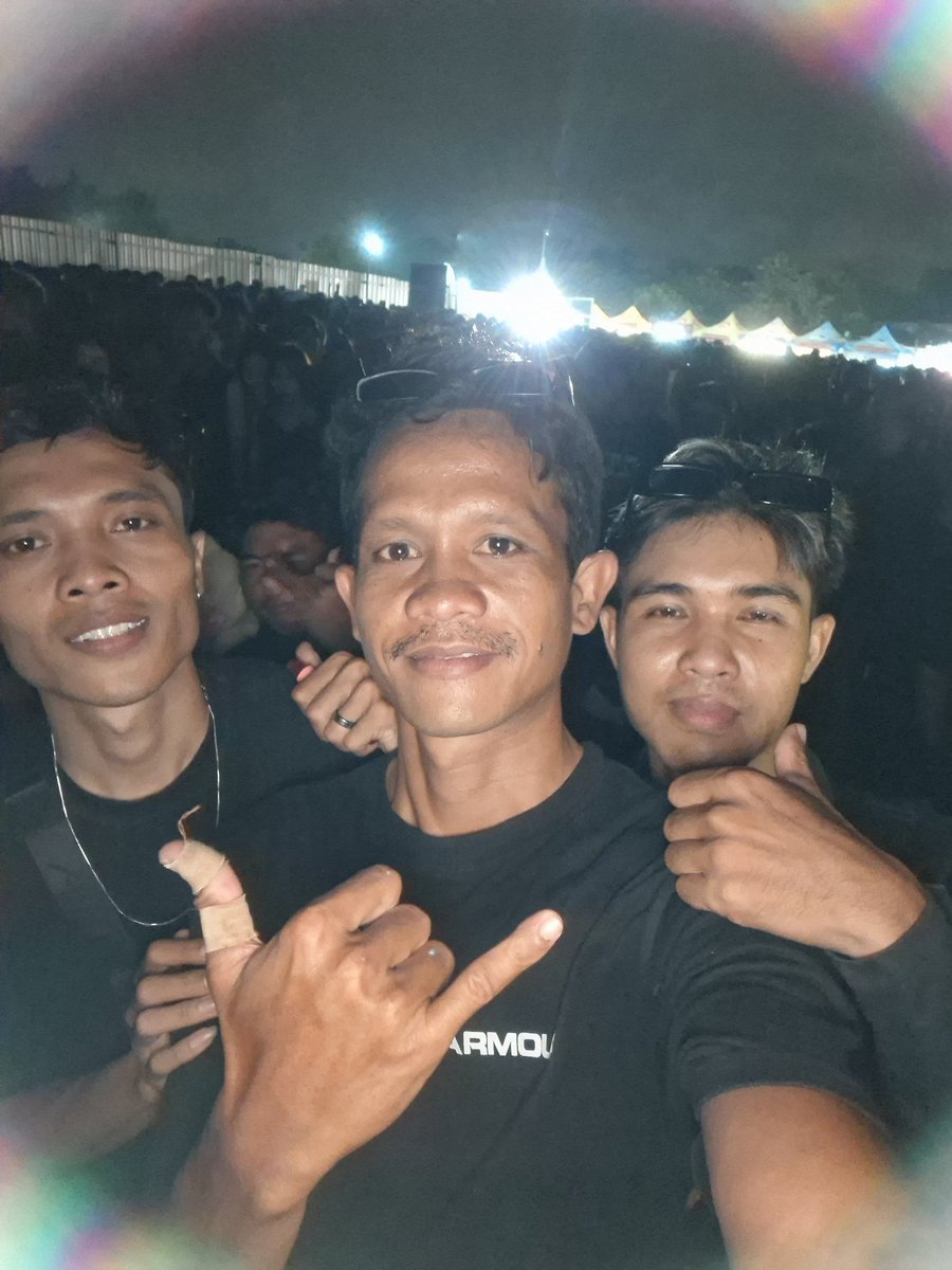 Hanafi14017936's tweet photo. Konser NDX https://t.co/gqlg3Np8Wa