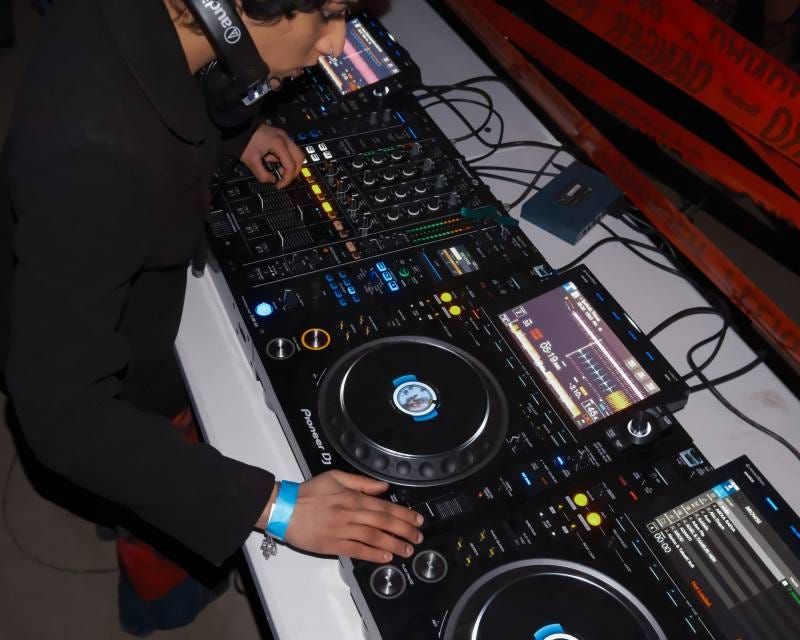 redlineproject's tweet photo. Chicago's #rave scene is giving back to communities through charitable donations. But organizers say "rave culture" needs to change.

https://t.co/537Gtwdr3B 

#uicdigital https://t.co/cvOxGW29VF