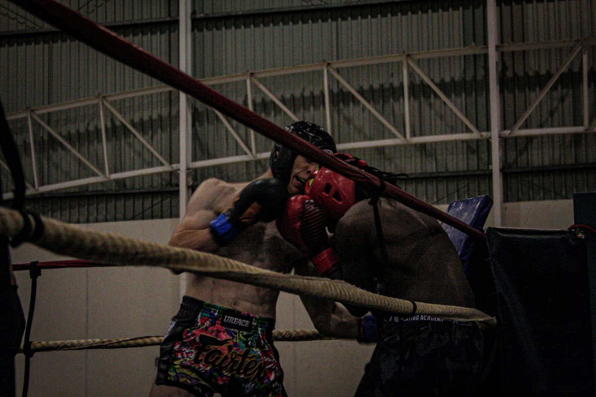 LatelyCS's tweet photo. Some pics from my fight. Betrayed by the boere tan in the first one. 
Credit (excuse the insta link lol): https://t.co/KCldyP1bH6 https://t.co/34FbN5zm0L