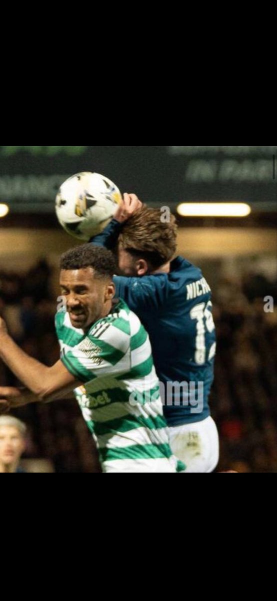 WilloRyan's tweet photo. @alancaw Surely after seeing that image today you have to admit you got it wrong and he clearly heads the ball through his hand? https://t.co/2u4jE7nx4X