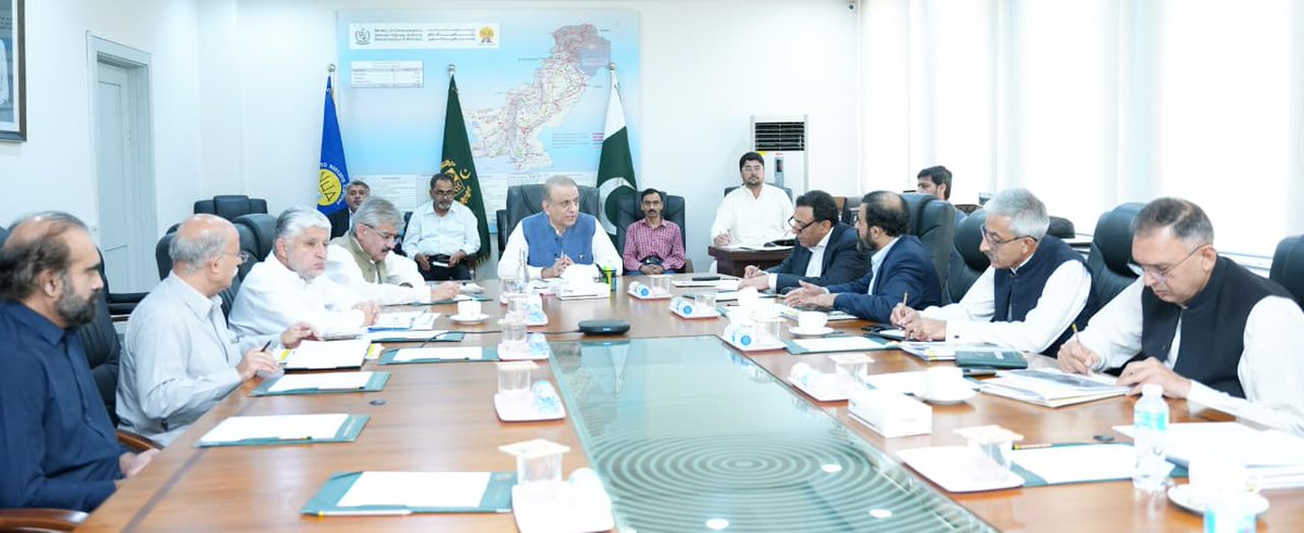 TokenEdge75cwf's tweet photo. وفاقی وزیر مو��صلات عبدالعلیم خان  کی زیر صدارت نیشنل ہائی وے اتھارٹی کے مختلف منصوبوں پر اہم اجلاس https://t.co/emTMKDcjxq