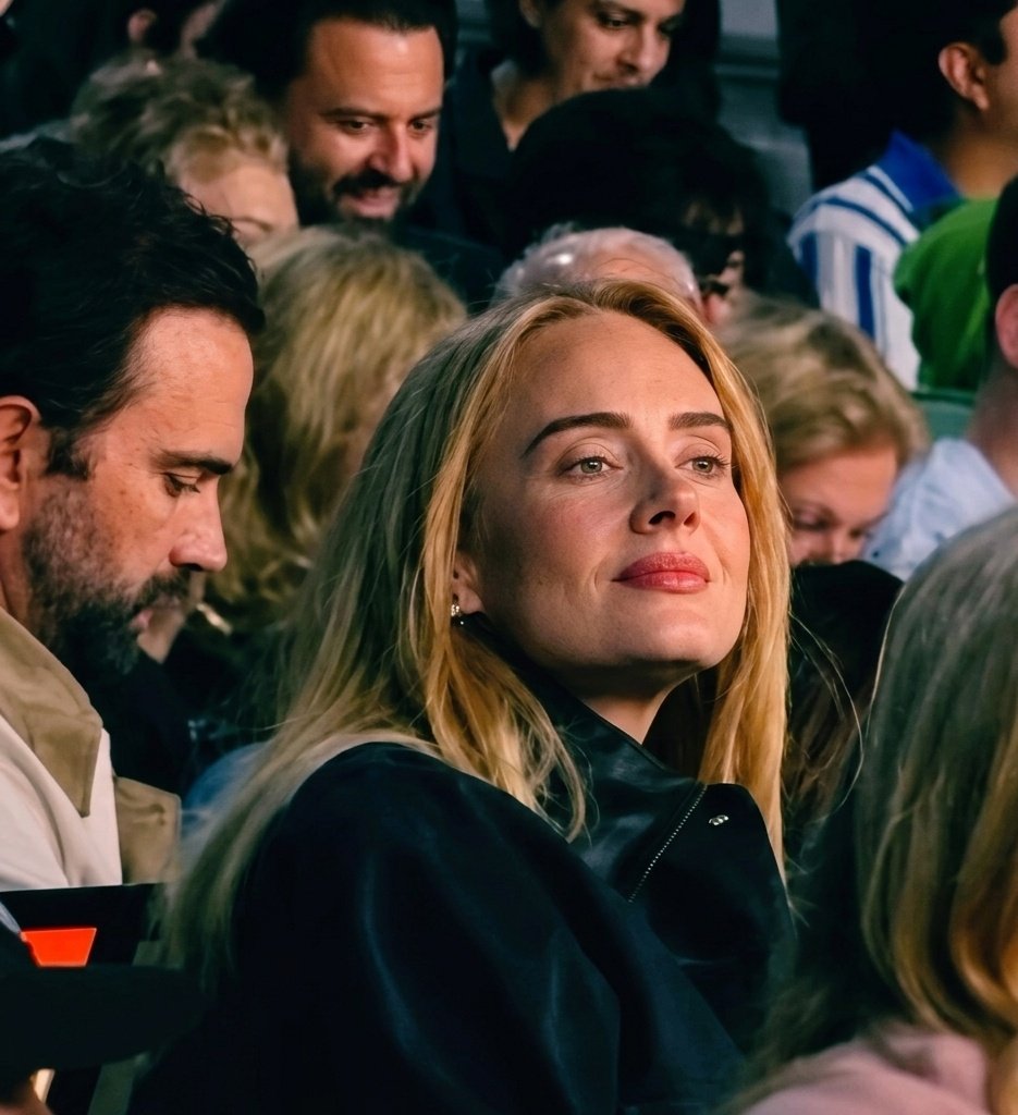Ah_daydreamer's tweet photo. Tão bom ver o rostinho lindinho da minha Adele https://t.co/aRmIAAqQMx