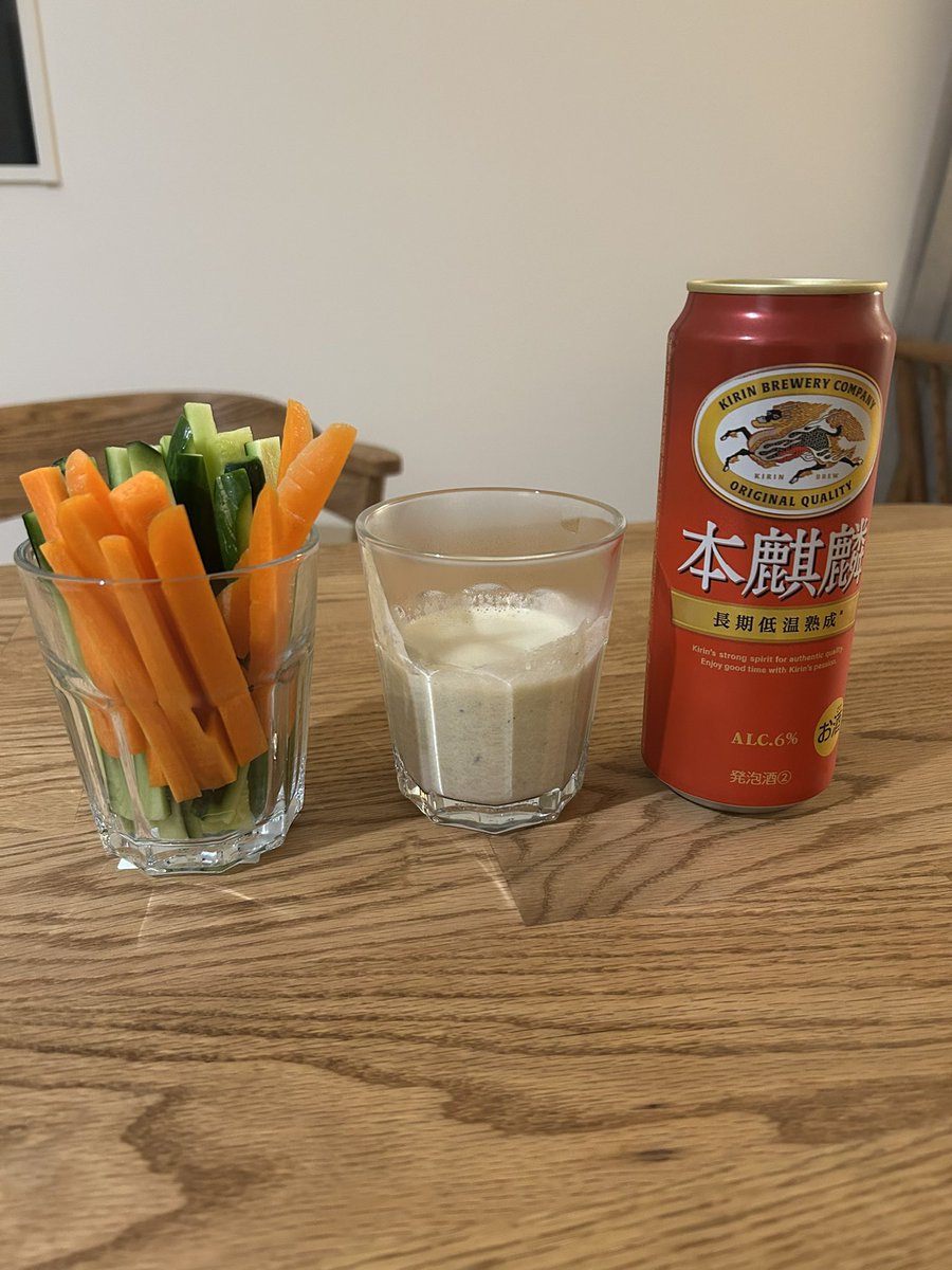 join_human's tweet photo. 新居初おつまみ作成
農家の方からいただいた新鮮野菜のバーニャカウダ
 #今日のカタスミメシ https://t.co/mKaALtWYEj