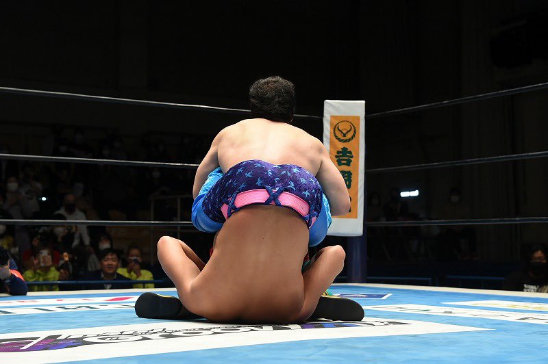ElPeriodo_50's tweet photo. @tdfmattac #BOSJ27 でワトさんも匂いを堪能してましたよ……
「くっそ……クッサ……」ってコメントで残したのを私は聞き逃してませんよ……
#不可抗力
#明後日はどっちだ https://t.co/LcS6yFLls8