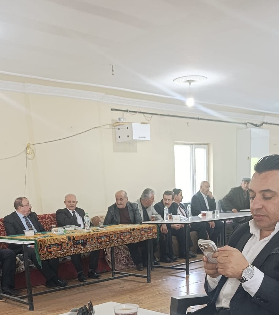 MS_Ozbek's tweet photo. Yiyeni vefat eden #Heyderan Aşireti kurucusu  olduğum kadim Aşiretler fedarasyonu mensubumuz Van #DSP il başkanı Fahrettin ÇUYRAK ve #DEMİR Ailesine TAZİYE ziyaretinde bulundum. Merhumu Allah rahmet eylesin mekanı cennet olsun inşallah https://t.co/q7v4tRqesF