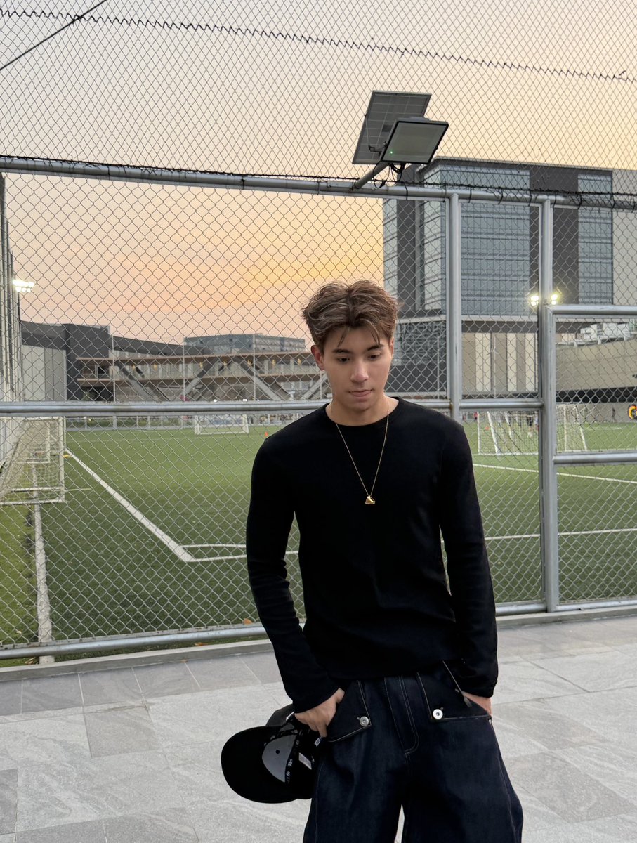 brent manalo tweet media