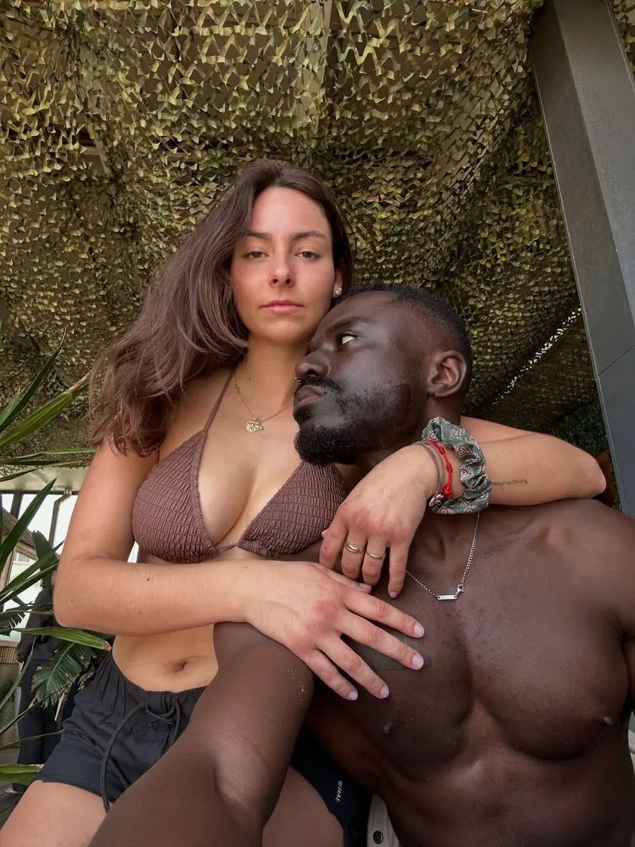 White Queens & Black Kings tweet media
