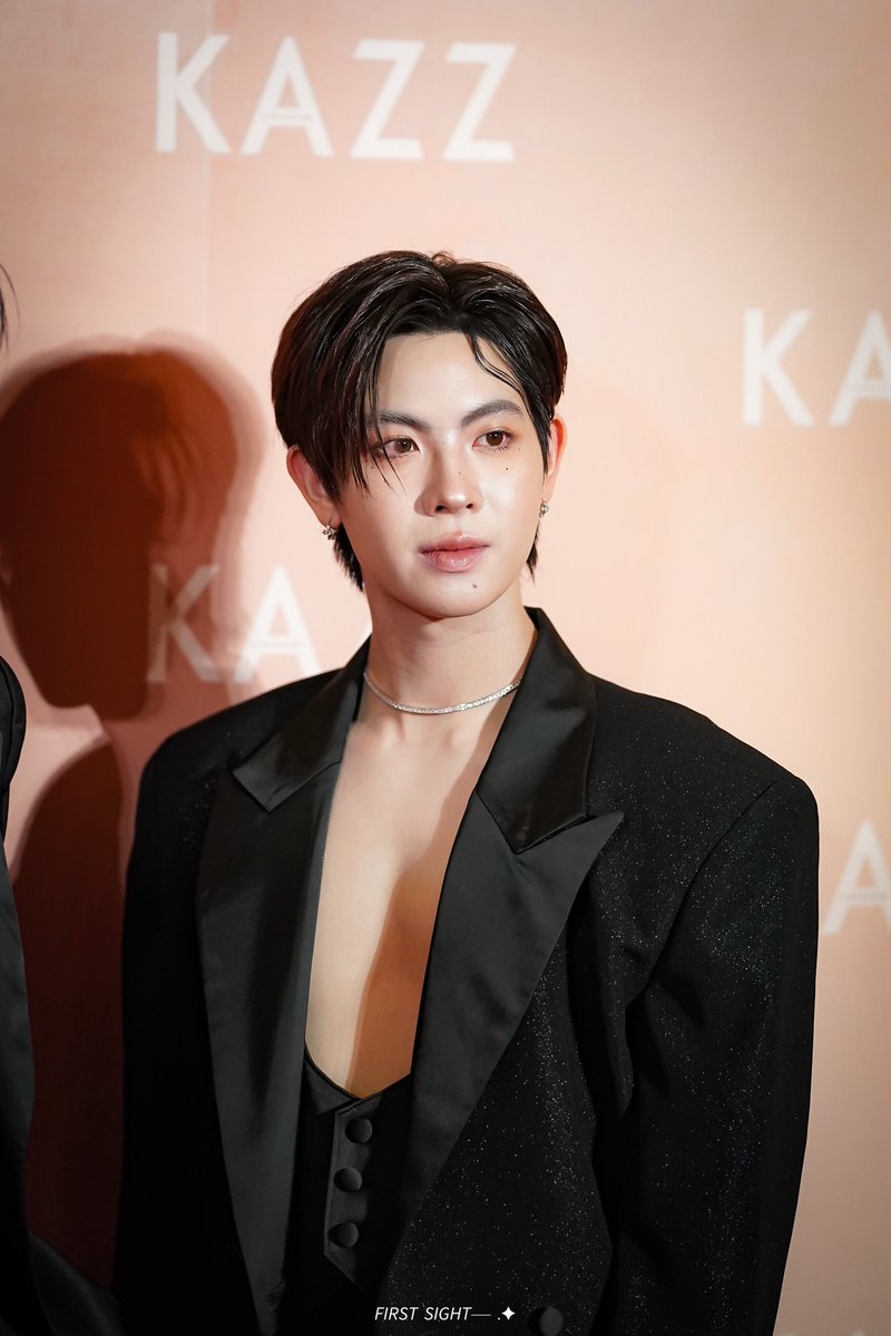 𝘍𝘐𝘙𝘚𝘛 𝘚𝘐𝘎𝘏𝘛── .✦ tweet media