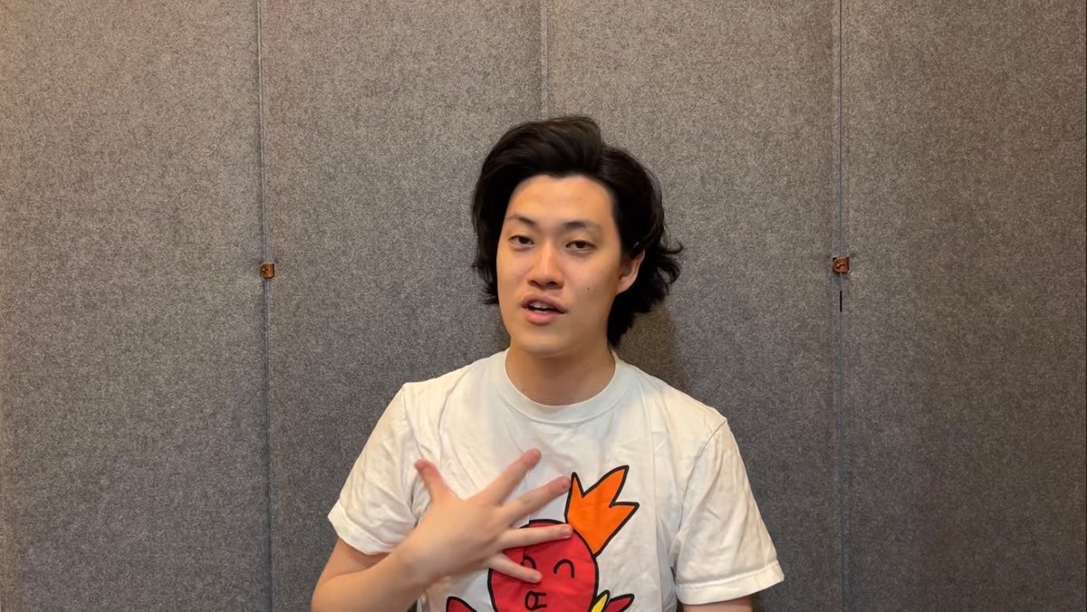 粗品「なんと このハゲタコエビフライくんTシャツって これ僕が描いた