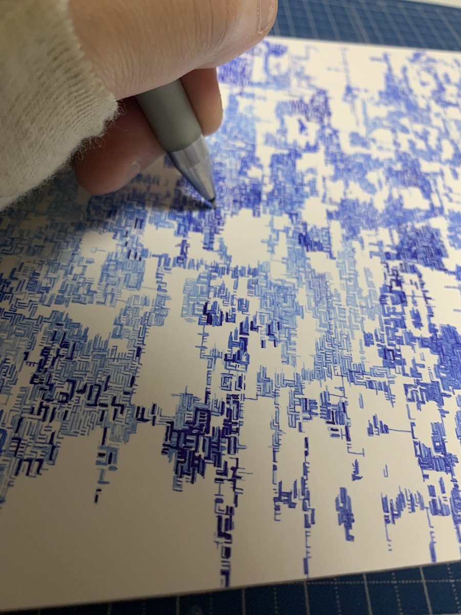 できた 原画を見ないとわからないシルバーの差し色入れて完成です