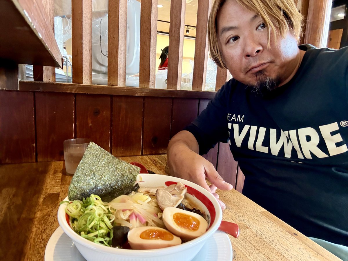 task_69_music's tweet photo. 今年の春の琵琶湖は風とバッティングばっかり。
行くとこ行くとこ風が当たるんですけど。
なんとか風に負けずに良きお魚さんに出会えて何より。
#プラスワンルアー #ボンバダ #トビキチ #トビキチサブマリン #トビキチの輪 #PLUS1 #PLUSONElure #bombada #beeboat #エアーバード #フローター https://t.co/MAcaH4aR08
