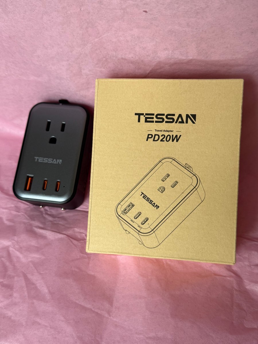 ReviewStudioUK1's tweet photo. AD
#FathersDay is  soon... what did you get Dad? #Tessan have this #PowerAdapter that's useful for everyone but especially when Dad's travelling:
https://t.co/Zv6jZS1Yr5

#ConverterPlugs #NiftyGadgets #GiftsForDad #GiftsForGrandad #GiftsForTravellers #HandLuggage #FathersDayGifts https://t.co/AEjZIbHoe3