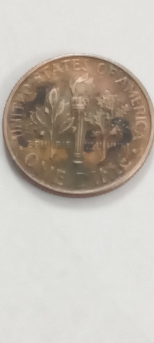 TorrieEdwards19's tweet photo. For sale ! A brown done with a little discoloration on the crack!! 💸💲make offers https://t.co/6GbX3CaCYJ