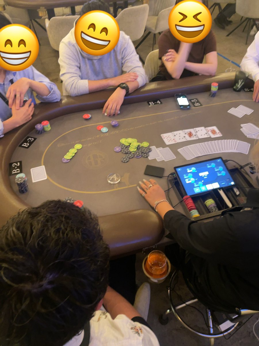 gojunosuke's tweet photo. @AgrabaR_poker さんにて、POTZハンド履歴アプリイベント中🍎 https://t.co/KQ0k2clI0t