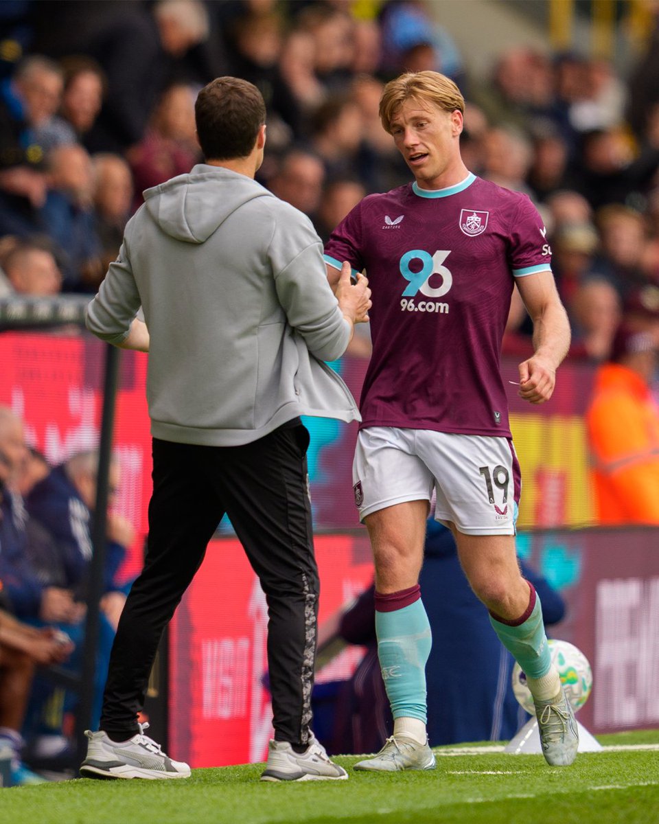 Burnley FC tweet media