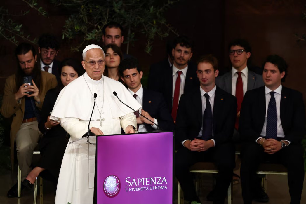 paolomossetti's tweet photo. 🚨Speaking to college students, Pope Leo decried rising European military spending under Von der Leyen, amid pressure from Trump:

“Let us not call it ‘defense’ when rearmament increases tensions and insecurity, drains investment from education and healthcare, undermines trust in diplomacy, and enriches elites who care nothing for the common good.”