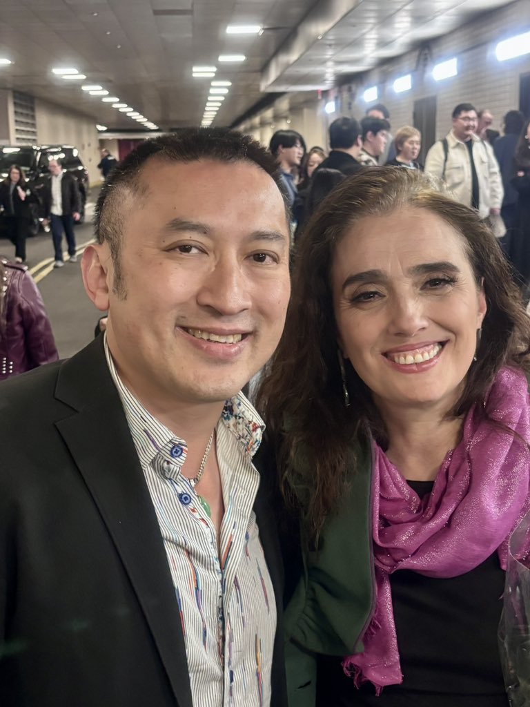 ruohuang's tweet photo. Great reunion again with our Monkey King tenor @kangwang for his fabulous title-role debut at @MetOpera’s La Traviata last night, continuing plotting our next and future collaborations. Fantastic casts including the amazing Ermonela Jaho. Many congratulations to all👏❤️ https://t.co/GQ8oQ4fHxB