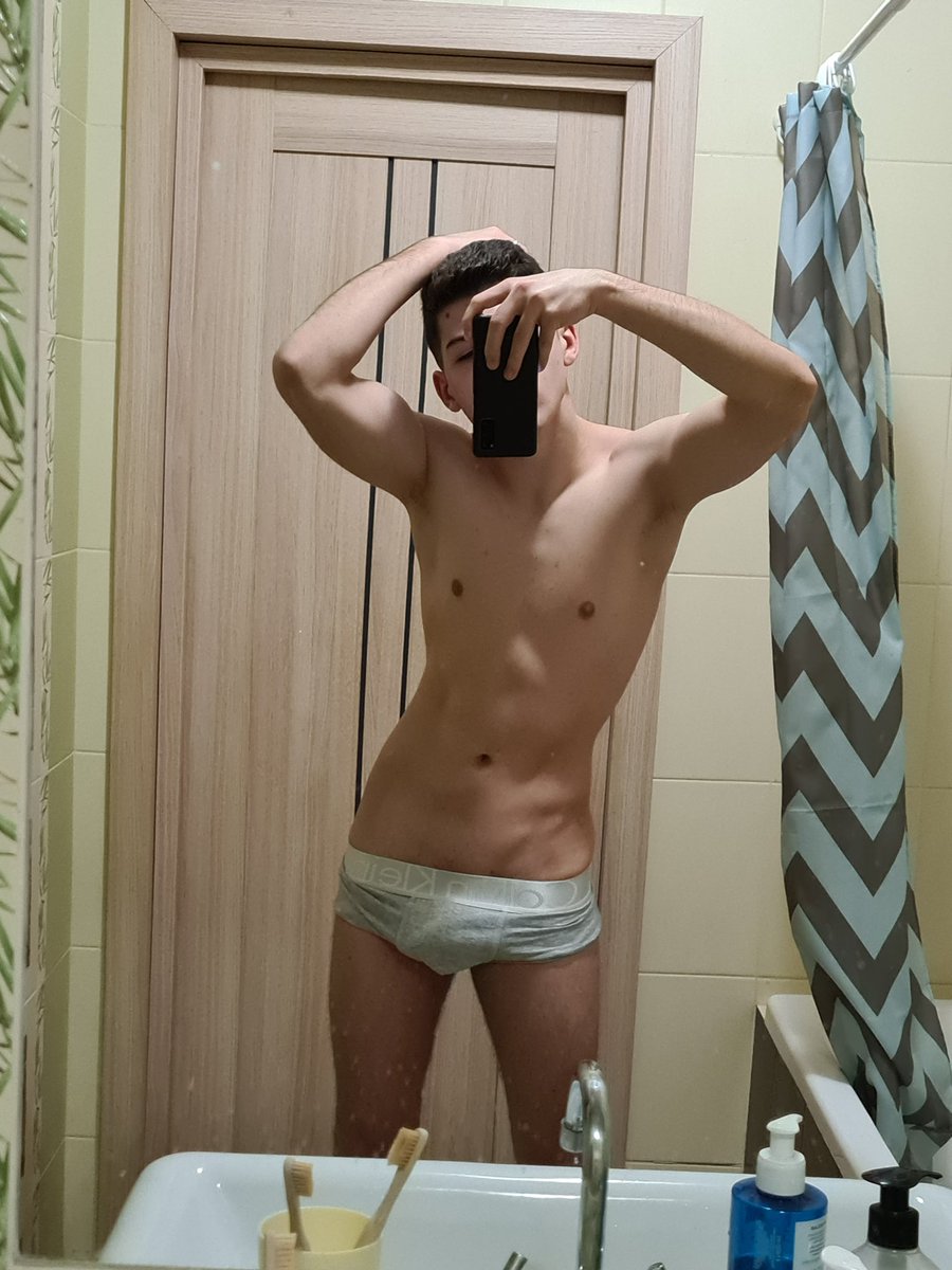 Ruslan_0810's tweet photo. 2021 vs 2026 https://t.co/cxfRT8Pzna