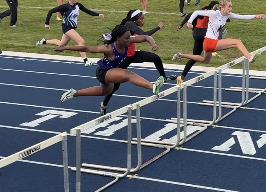 ShireTrack's tweet photo. Hannah Nalugemwa is sectional champion in the 100 hurdles as a freshman. Congrats Hannah! @HHSAthletics300 https://t.co/AC6Cz4NbNQ