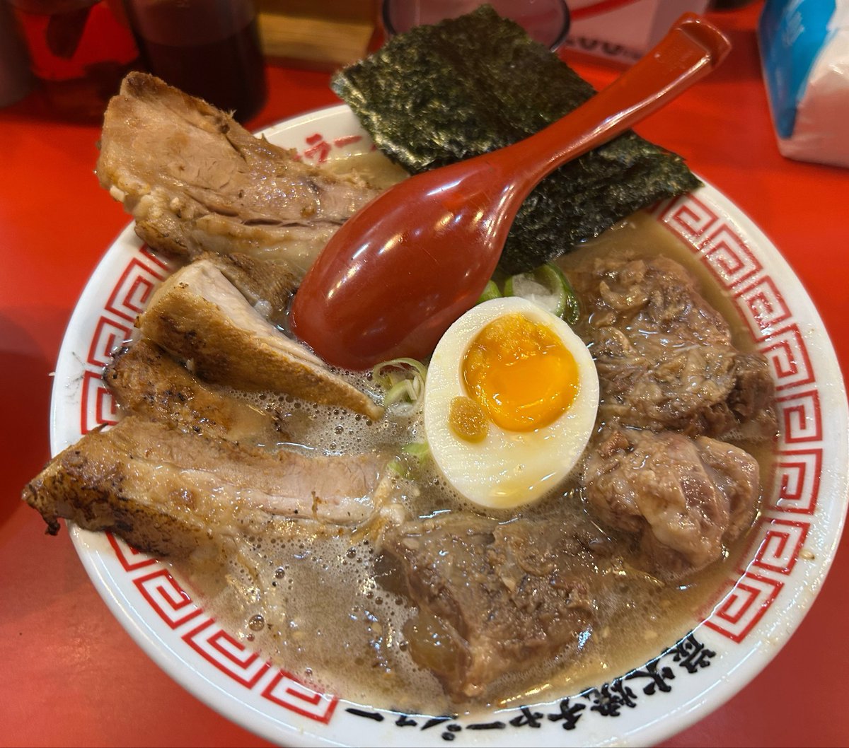 しんごsf tweet media