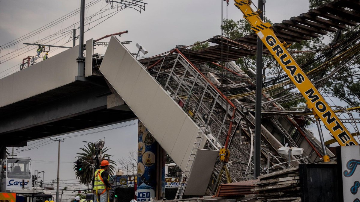 julioo_mena's tweet photo. Parece que a los #Obradoristas les da comezón la Ingeniería.
Eso refleja el cagadero que es la obra pública construida por el #Obradorismo hoy están tirando los pilotes del tren Maya, el Tren Buenavista AIFA es submarino y por supuesto la línea 12 https://t.co/ymcuYiUttv