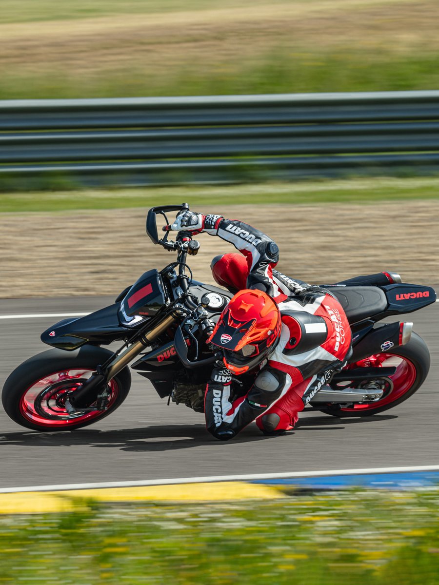 Ducati España tweet media