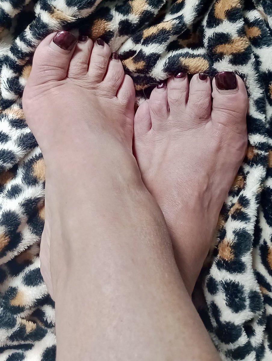 ReganFoxe's tweet photo. @HSoless Need a pedicure https://t.co/k05oKE2etW