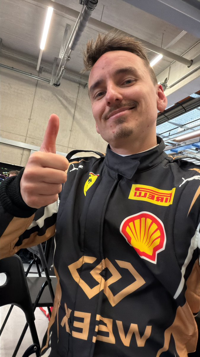 TheMoonCarl's tweet photo. On the track, practicing for the weekend race! 😎 https://t.co/DyRmyQv2zl