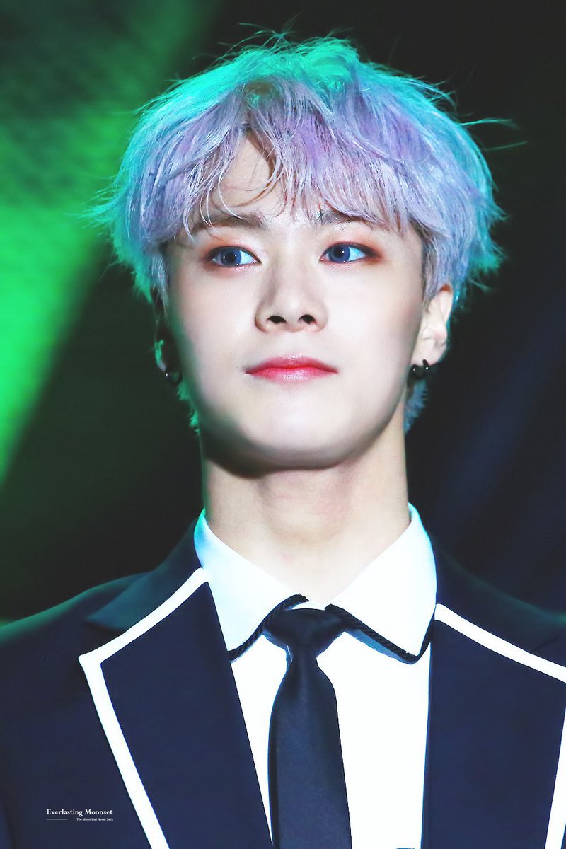 cewstro's tweet photo. no one has ever looked as good as 180901 moonbin did, it’s just impossible, humanity visuals peaked here https://t.co/nMnHp0fa0h