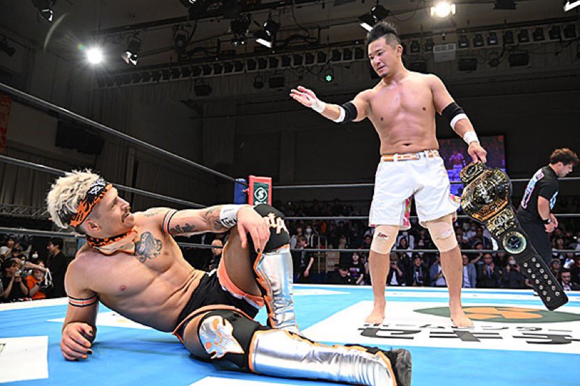 KIStrongStyle's tweet photo. #BOSJ33 kicked off tonight with a bang in Korakuen! https://t.co/bpNCvjrcjt
