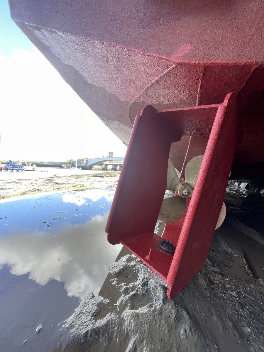 Goglington's tweet photo. #fish24 To rough for sea so on antifouling duties in Conwy! https://t.co/jiqj4w8O6Z
