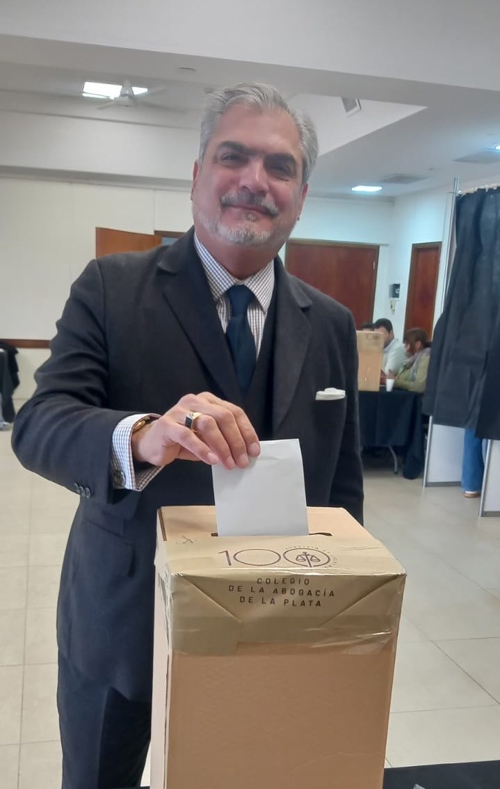 Pluralismo Colegial tweet media