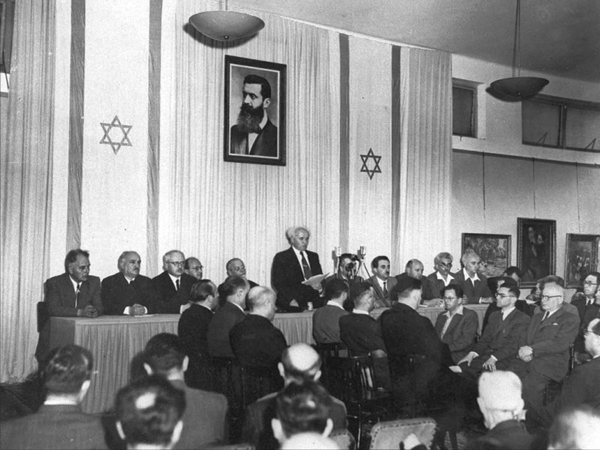 CIDI_nieuws's tweet photo. Vandaag precies 78 jaar geleden, op 14 mei 1948, riep David Ben-Goerion de onafhankelijkheid uit van de nieuwe staat Israel. Een thuisland voor Joden wereldwijd. Am Yisrael Chai! https://t.co/QMPWHkipiN