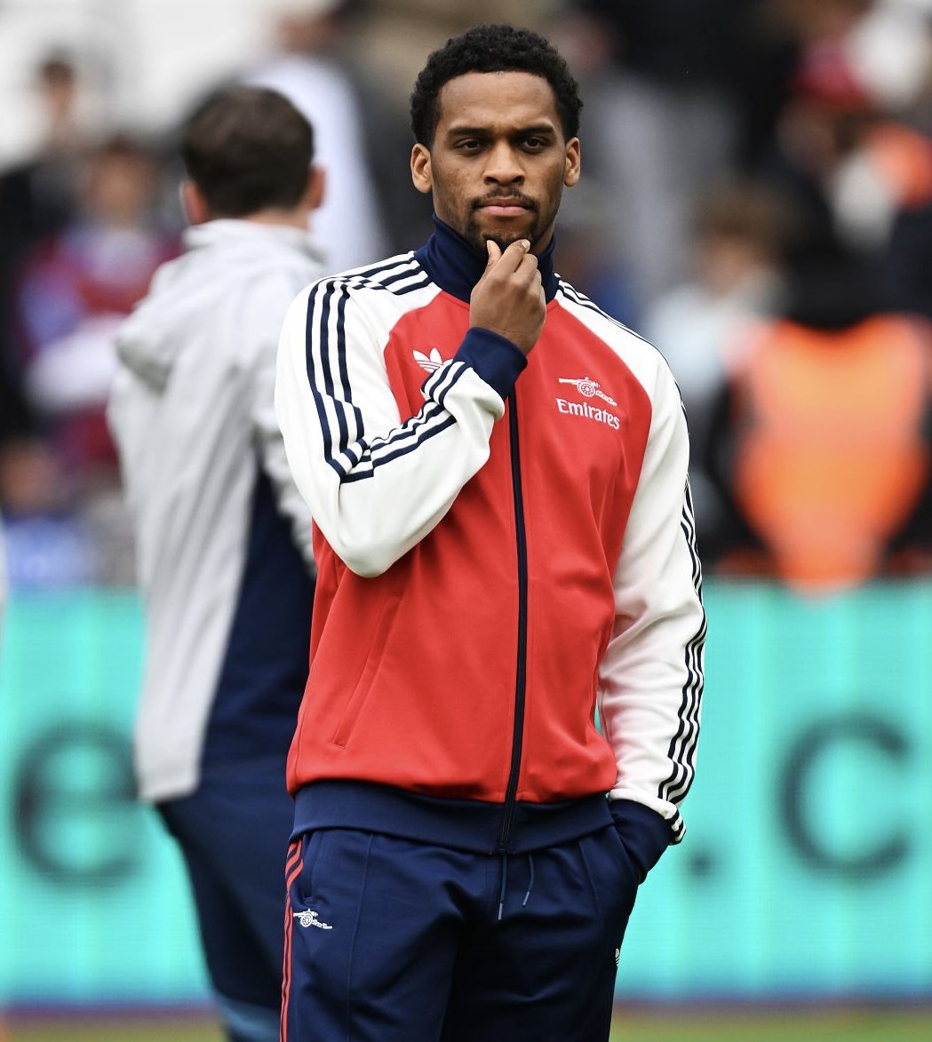 afcstuff's tweet photo. Mikel Arteta on Timber joining the squad at West Ham last weekend: “He wanted to be very close to the team. He’s progressed a little bit in the last few days, he’s feeling better. We’re going to try to get him fit & available as quickly as possible, but let’s see.”

“He’s been out now for a while, unfortunately. He’s such an important player for us, we all know that & he’s doing everything he can to help the team in any capacity. We know his leadership, his quality & how much the team needs him.”

“There is a chance [he plays again this season], but how big the chance is, I cannot tell you, I’m being completely honest. He’s going to try to do everything he can to convert that chance as high as possible in the shortest possible period, that’s the challenge ahead.” ⏳🇳🇱