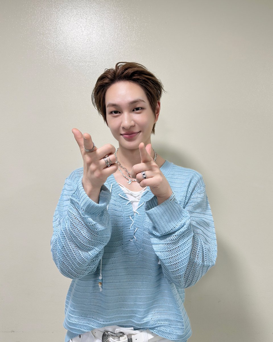 ONEW tweet media
