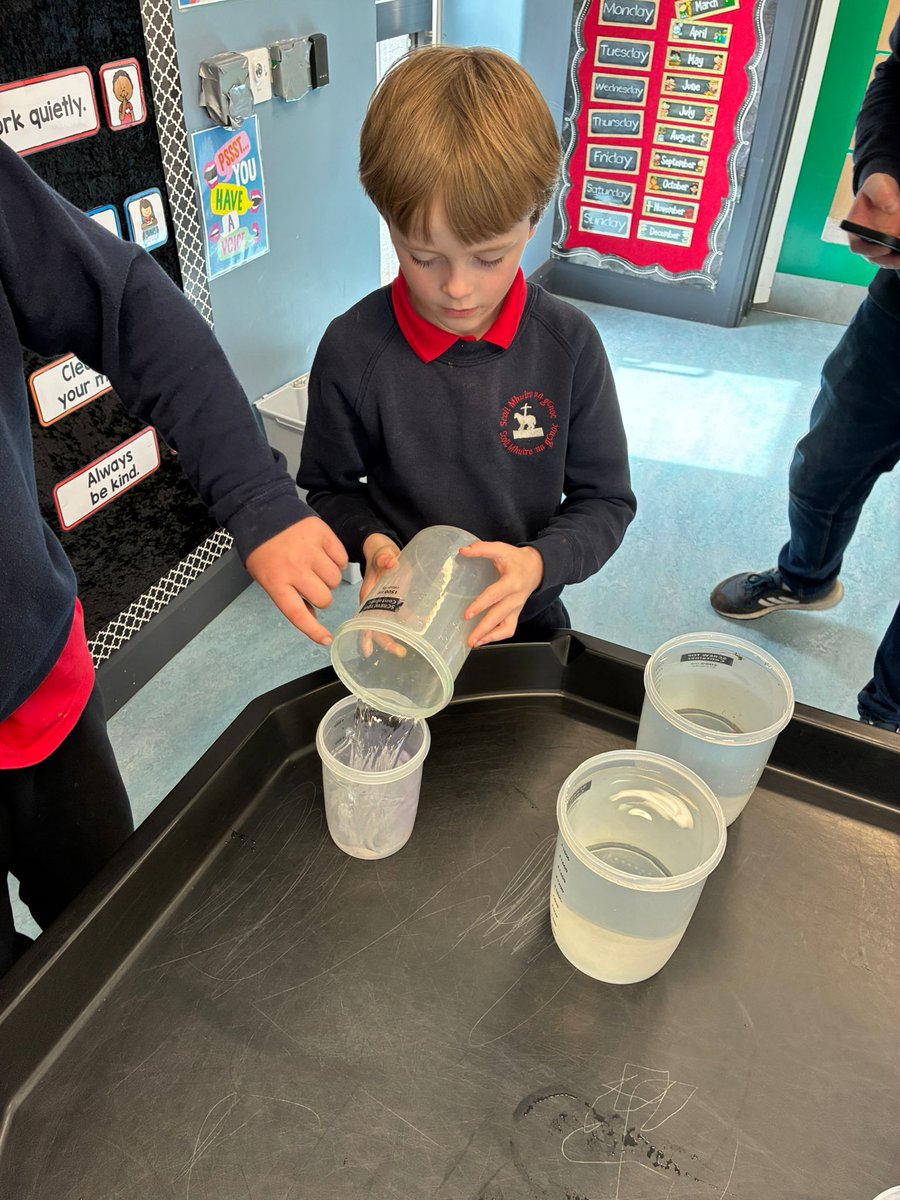 KnockNs's tweet photo. Children in Haven Room 1 have been learning all about capacity and water 💧

#activelearning #inclusiveschool https://t.co/AqSmAfeaQ9