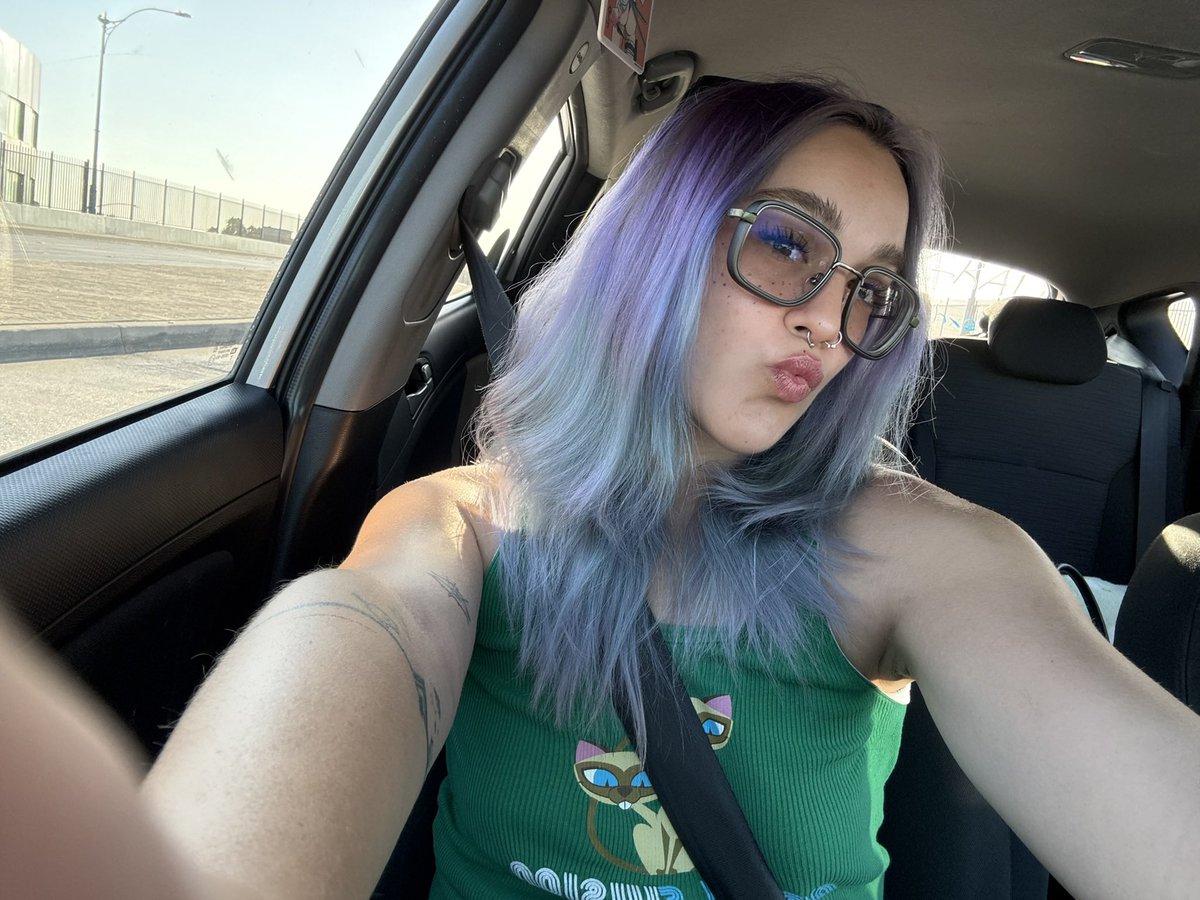 el ꨄ BIRTHDAY GIRL tweet media