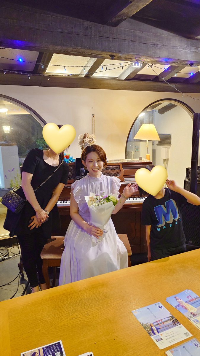 singerBemy's tweet photo. 先日のあさくまさんでのLIVE、お聴き下さった皆様ありがとうございました🙇

この日は生徒さんがお母さまと来てくださいました👏

そして お友達と共にお越し下さったお客様、職場の方と共にお越し下さったお客様、いつも新たな出会いを繋げて下さり感謝いたします🙇✨

次回は5/26(火)！

#あさくま https://t.co/Z6Pi6LTiAH