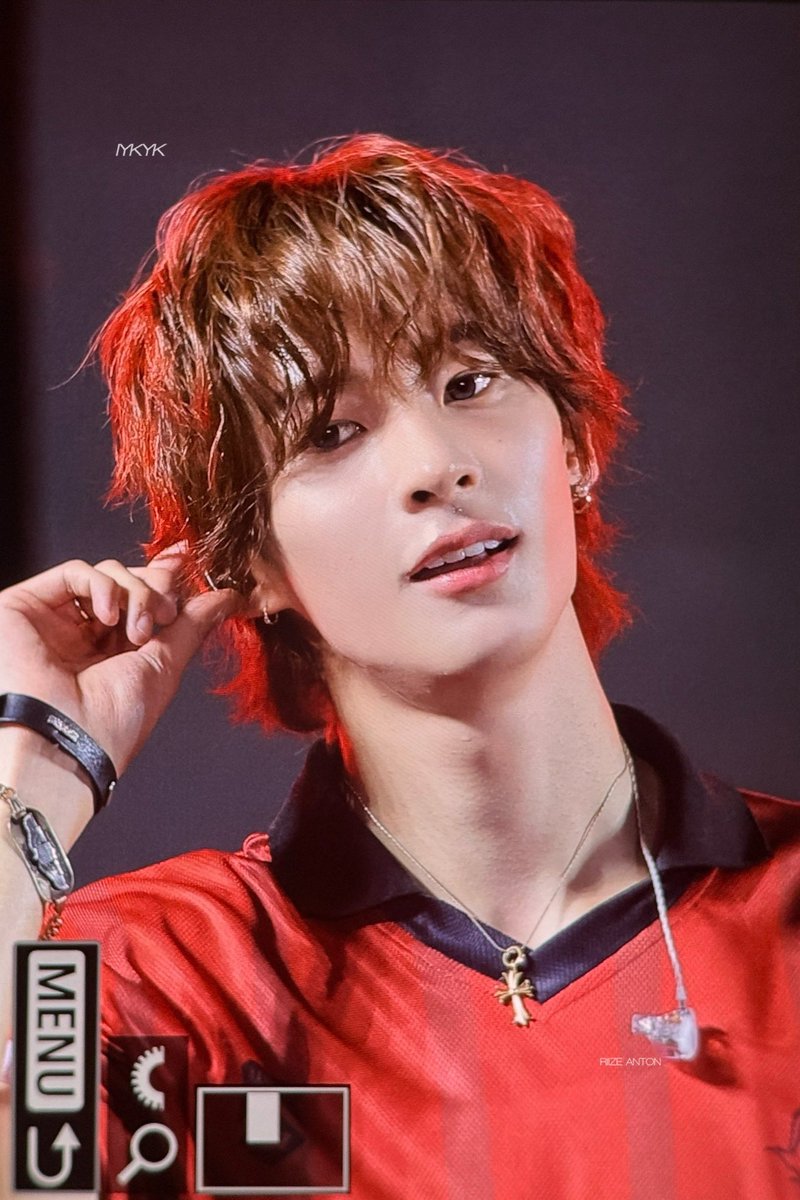 KQ6rxui's tweet photo. なんかほんとに人生の早い段階でこんなの見ちゃったらその後の人生狂わされるしまず大学に来ていい安心安全健全な人じゃなさすぎるしこれってアリなの？ https://t.co/MwKeNv6bkX