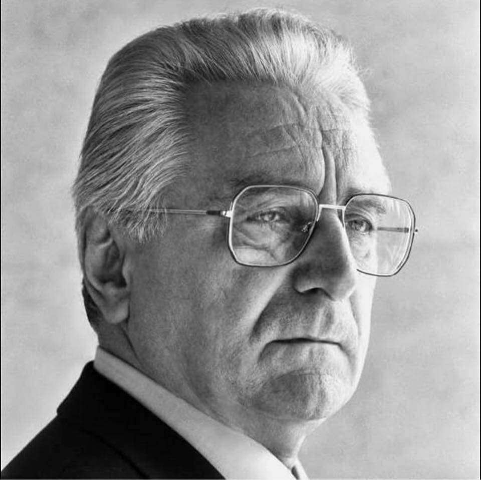 VinkaIlak's tweet photo. Na današnji dan prije 104 godine u Velikom Trgovišću rođen je dr. Franjo Tuđman — prvi hrvatski predsjednik i utemeljitelj moderne hrvatske države. Njegova vizija i vodstvo trajno su obilježili hrvatsku slobodu i neovisnost. 🇭🇷 Počivao u miru. 🙏 #DrFranjoTuđman https://t.co/Mqf24oaahS