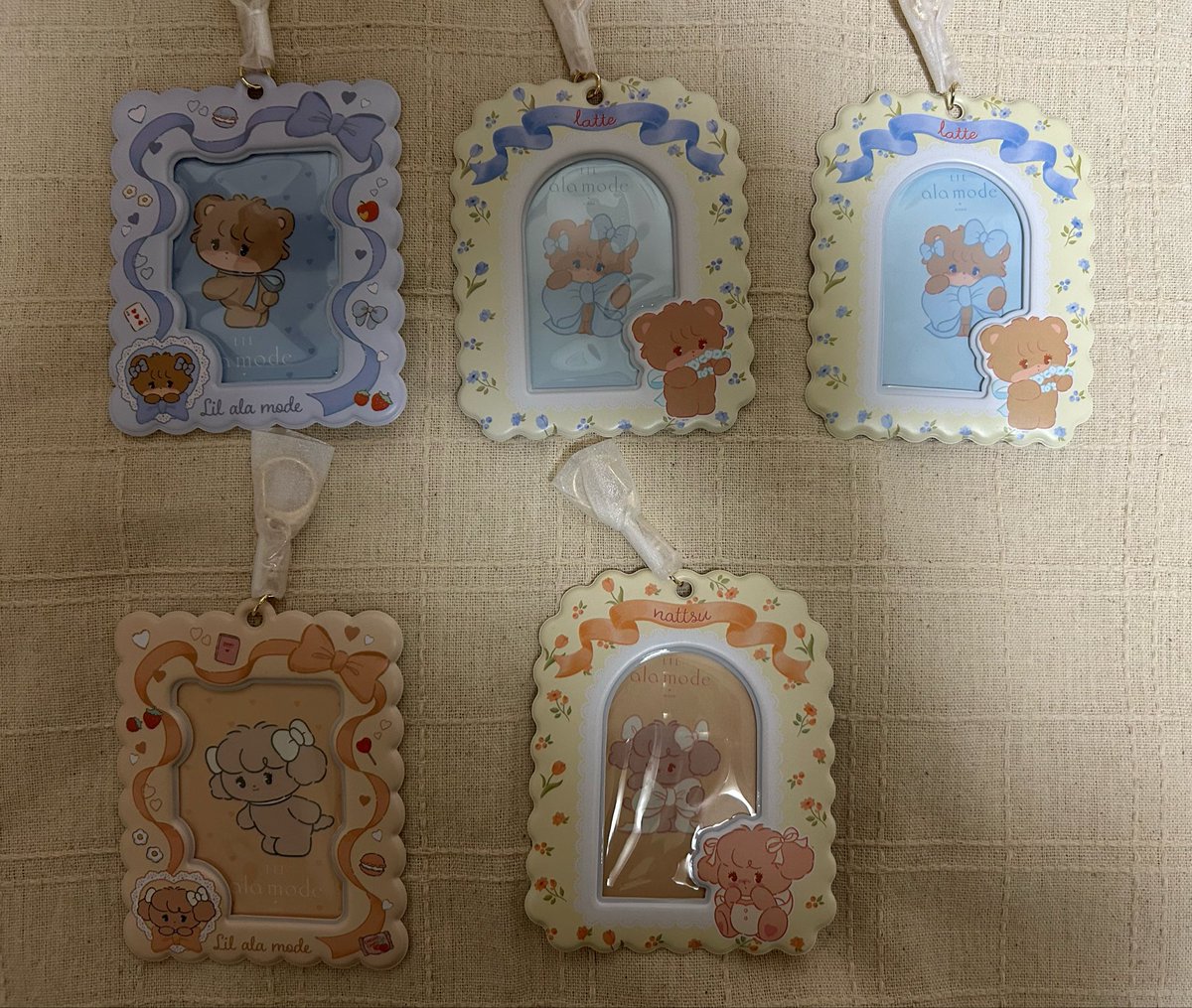 s__y02's tweet photo. mikko Lil ala mode リルアラモード
カードホルダー トレカケース 買取

譲 ラテ ナッツ

求 買取 （定価＋送料）

郵送でのお取引になります。
また過去のガチャガチャ買取してくださる方も探しております！
お気軽にDM またはコメントお願いいたします🙂‍↕️ https://t.co/8KlSkqBgRD