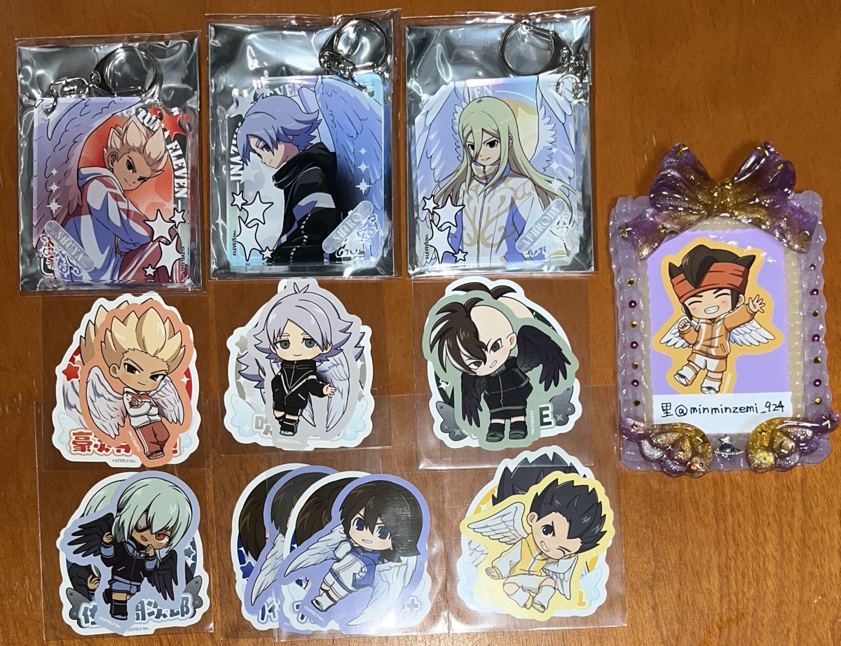 minminzemi_924's tweet photo. 【交換/譲渡】イナズマイレブン イナイレ 天使と悪魔 POPUP ロフト

譲)豪炎寺 アフロディ 吹雪 不動 佐久間 風丸 虎丸 フィディオ バダップ

求)SD缶バッジ鬼道or定価(特典は300円)+送料

缶バッジは現在現地で購入された方のみで求めております。譲渡はできるだけ纏めてだと嬉しいです…！🙇 https://t.co/tIvysOq4t2